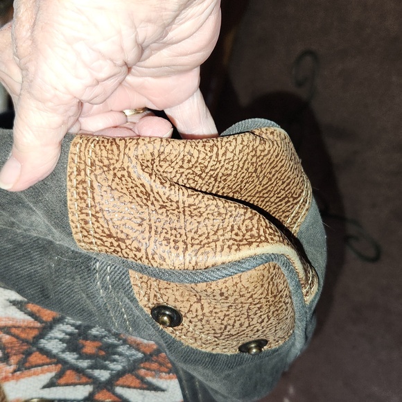 Myra Bag. - Picture 4 of 11